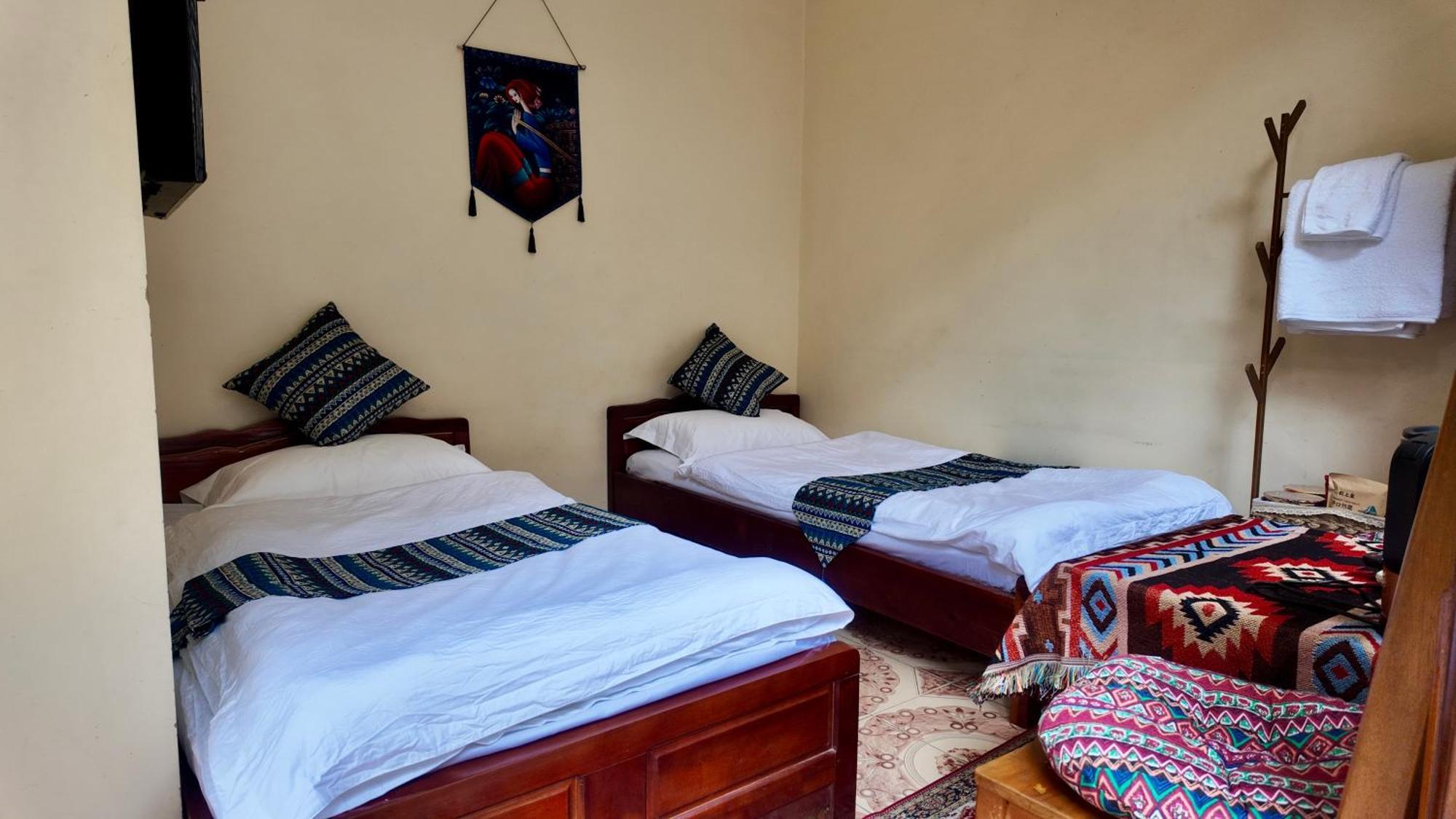 Lien Huong 145A Hotel Ha Giang Exteriör bild