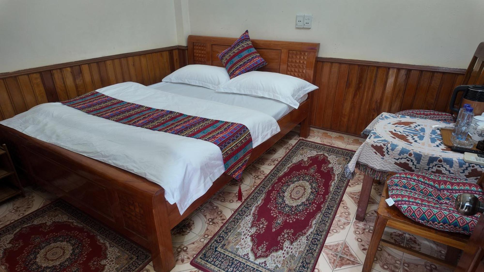 Lien Huong 145A Hotel Ha Giang Exteriör bild